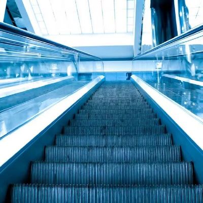 Προσαρμόσιμα κινούμενα πεζοδρόμια Αεροδρόμιο 20 μέτρα σκάλες ανελκυστήρας κλιμακωτήρας